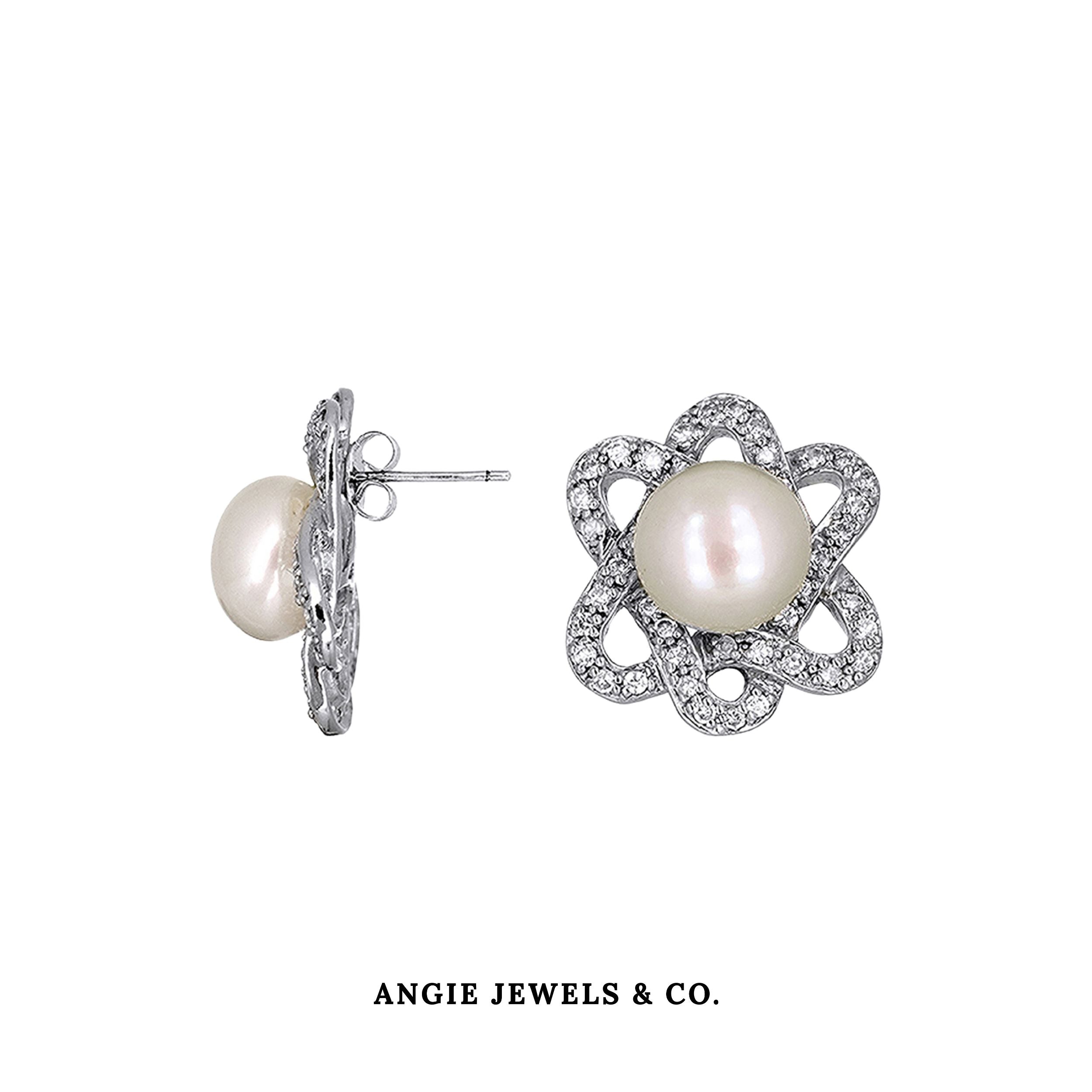 Gyrus Fresh Water Pearl Earrings