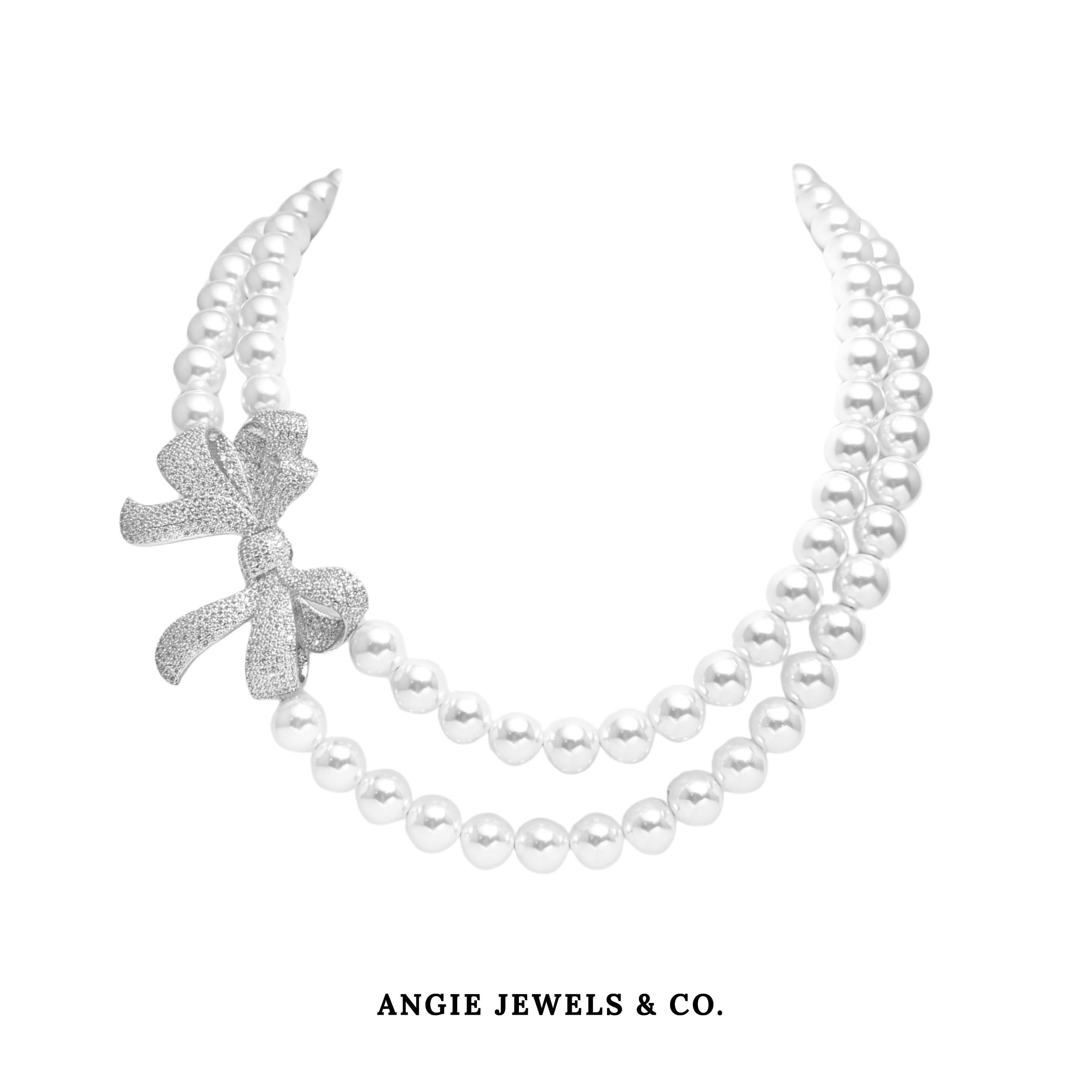 Bowie Necklace in Shell Pearl