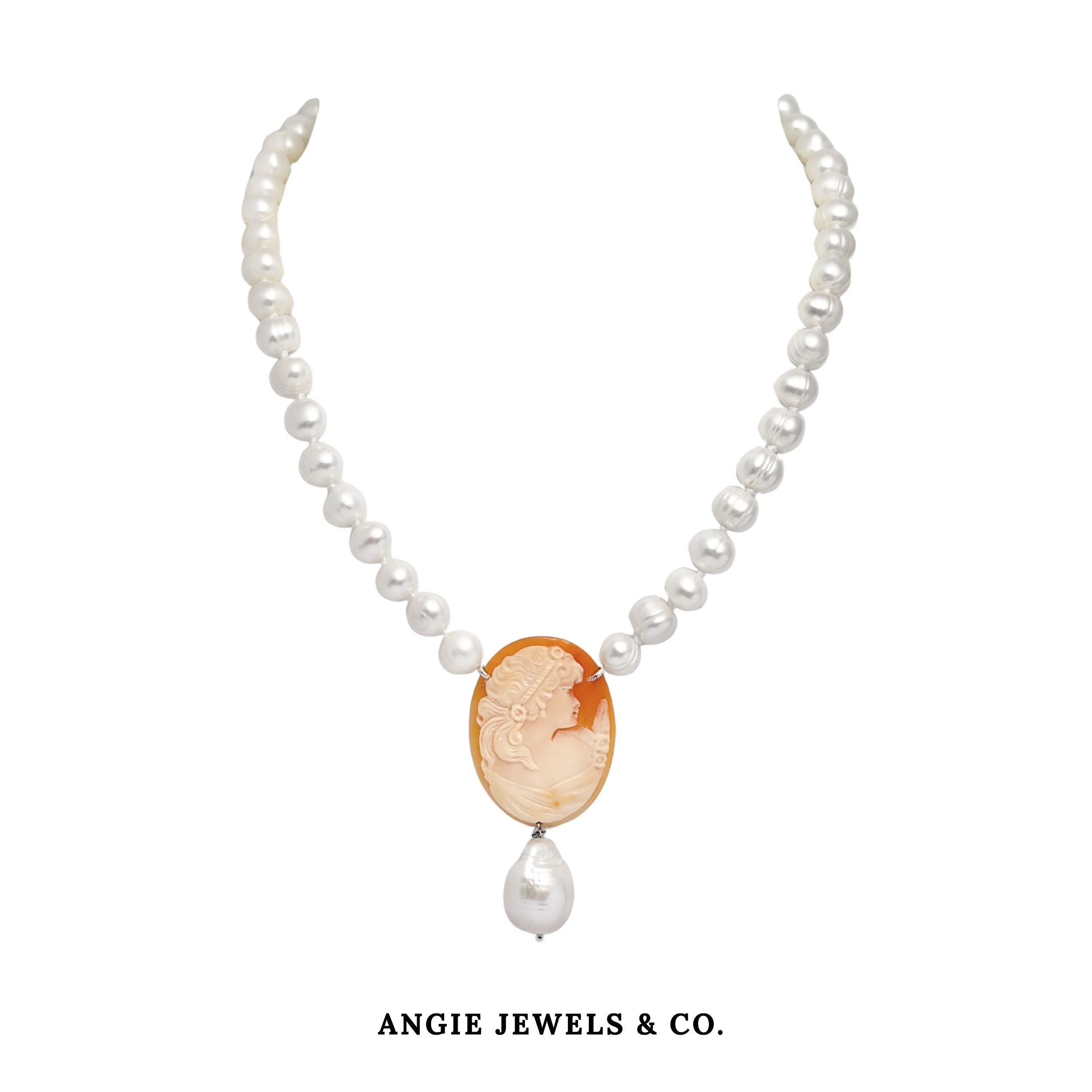 Cameo Collection Corto Freshwater Pearls Necklace 8-9mm 20x28mm 538