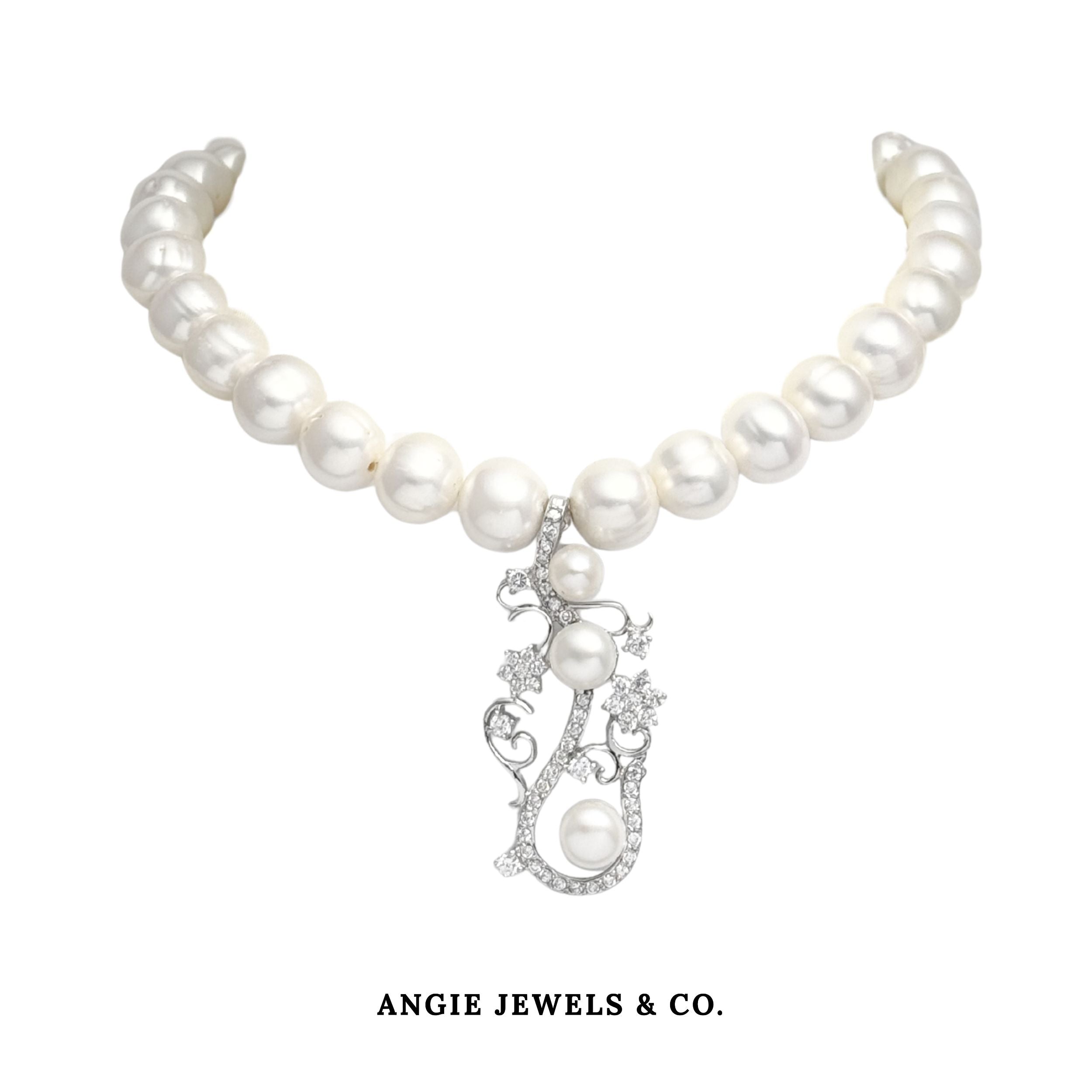 Essenza Necklace