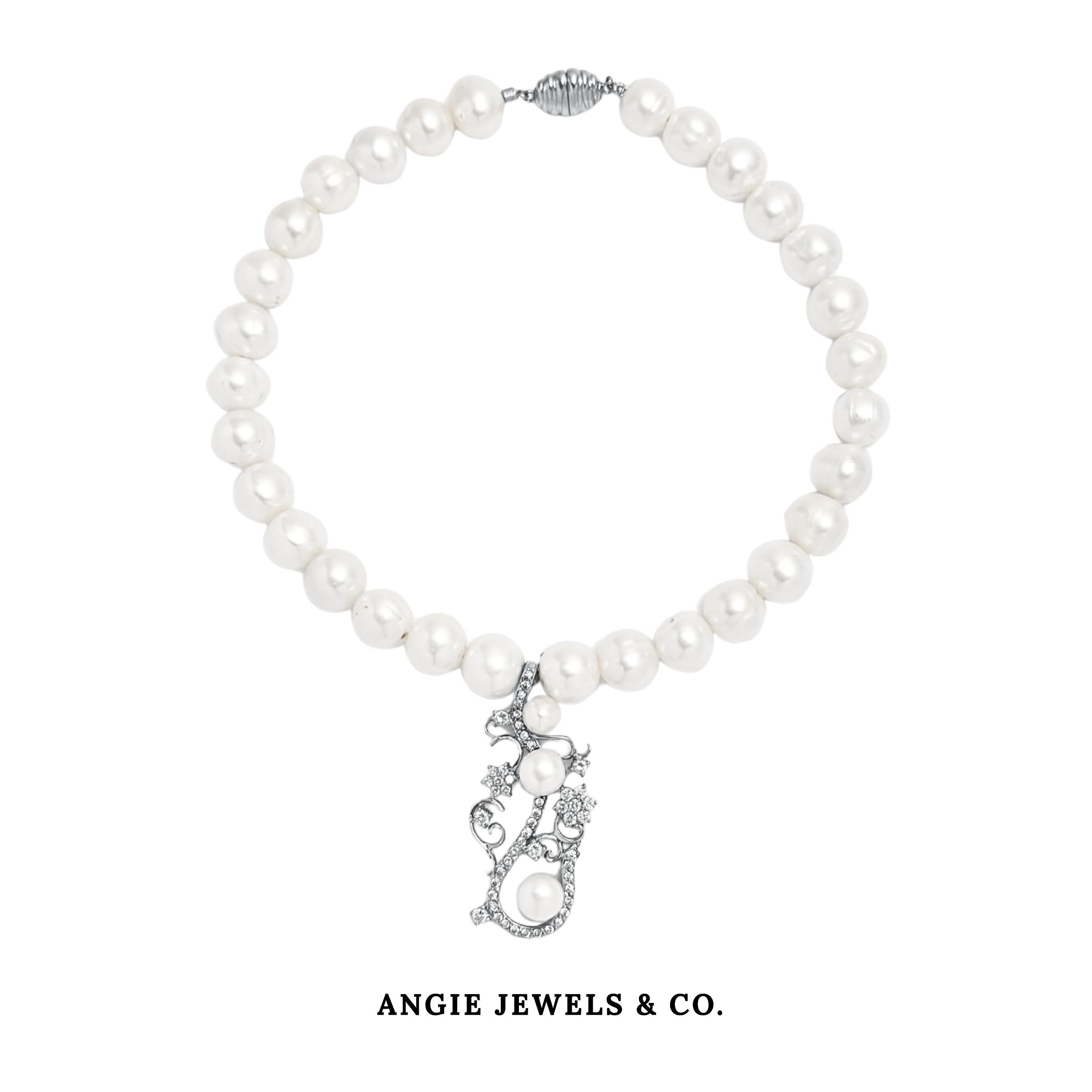Essenza Necklace