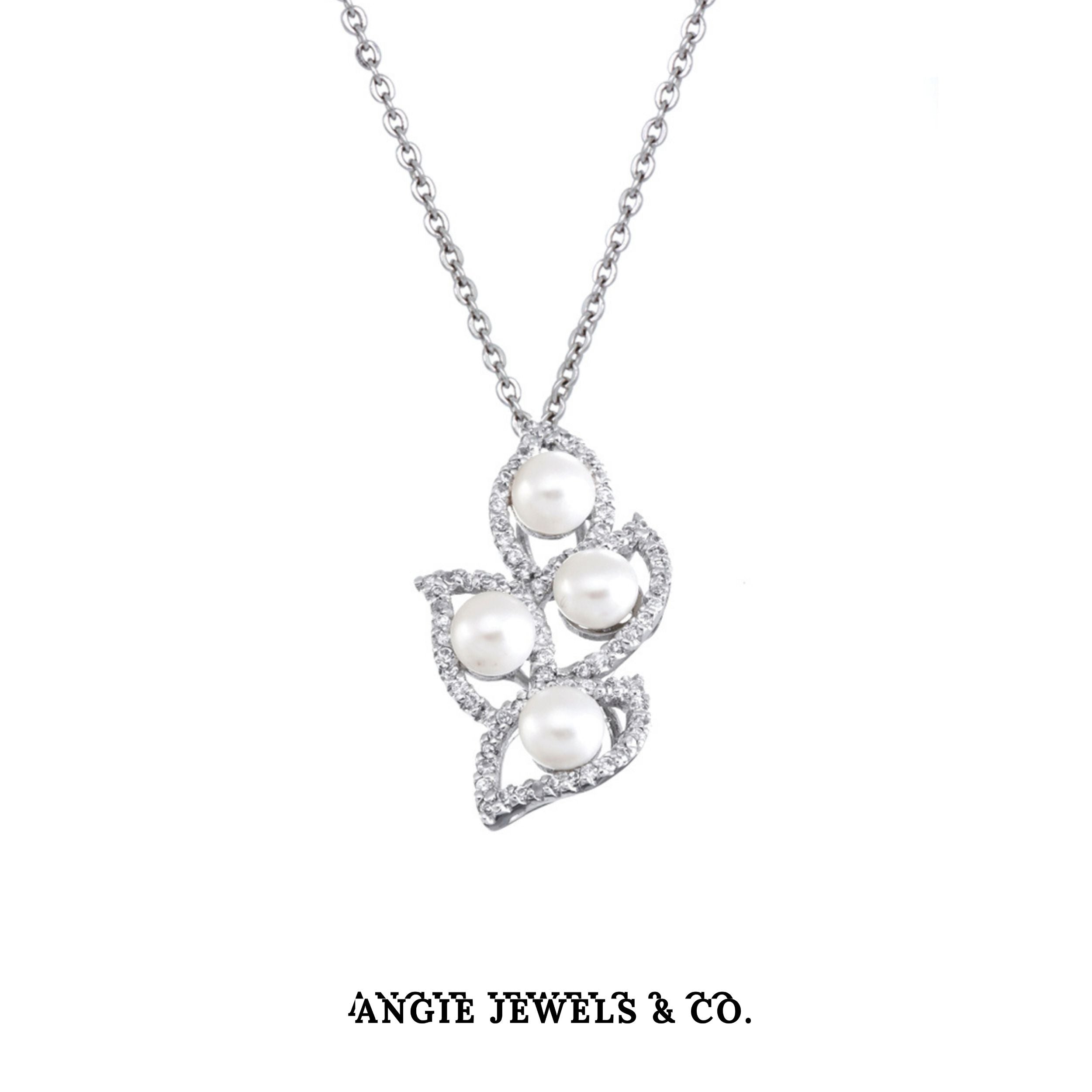 Gabby Pendant Necklace