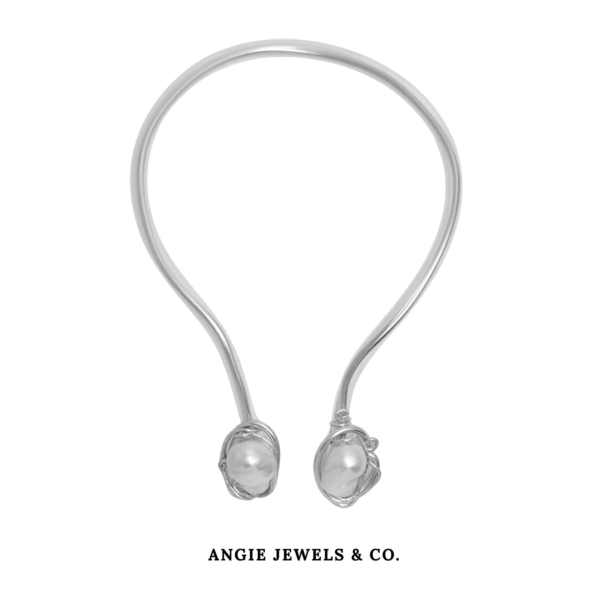 Leo Wire Necklace with Baroque Pearls