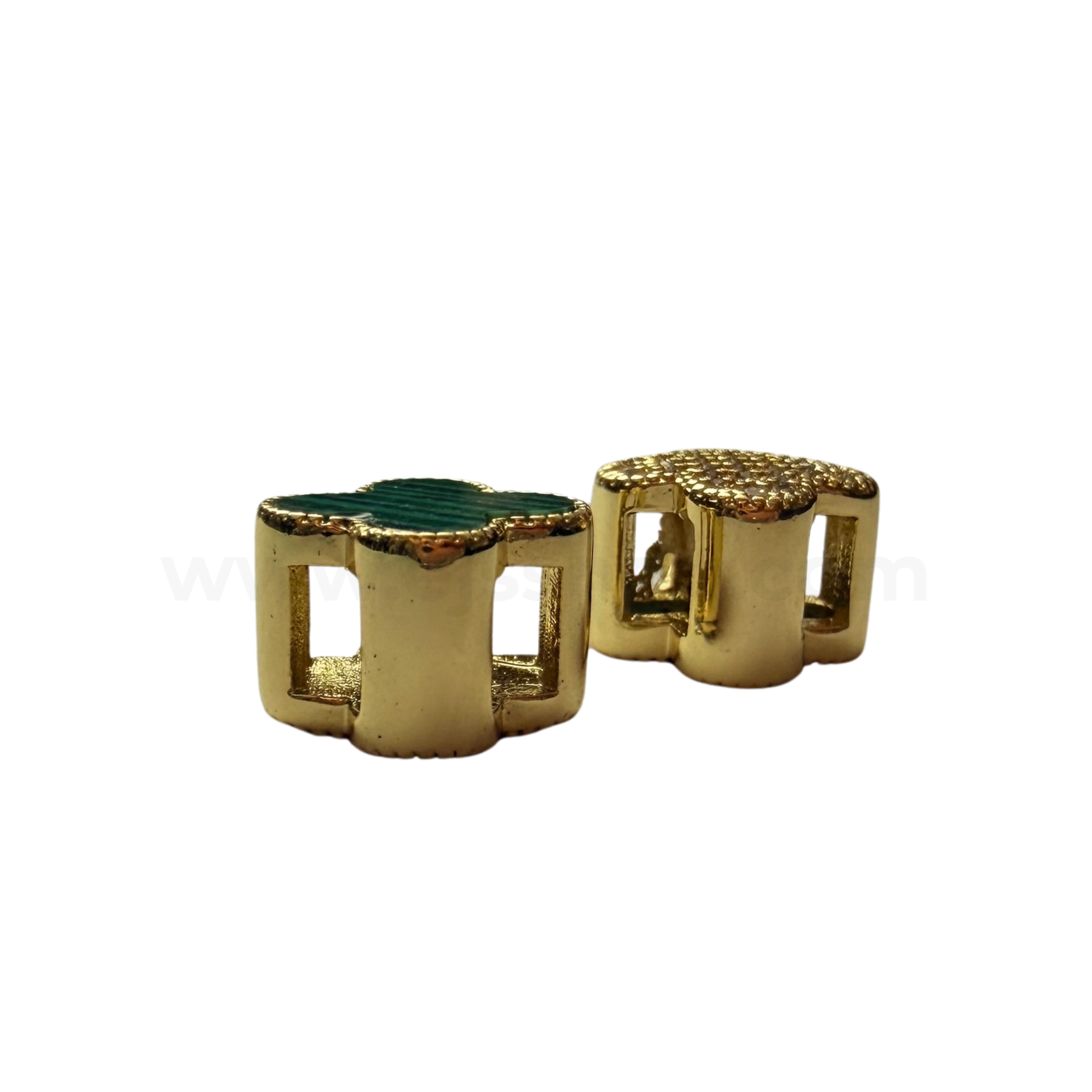 Clover Spacer with Zircon-Malachite