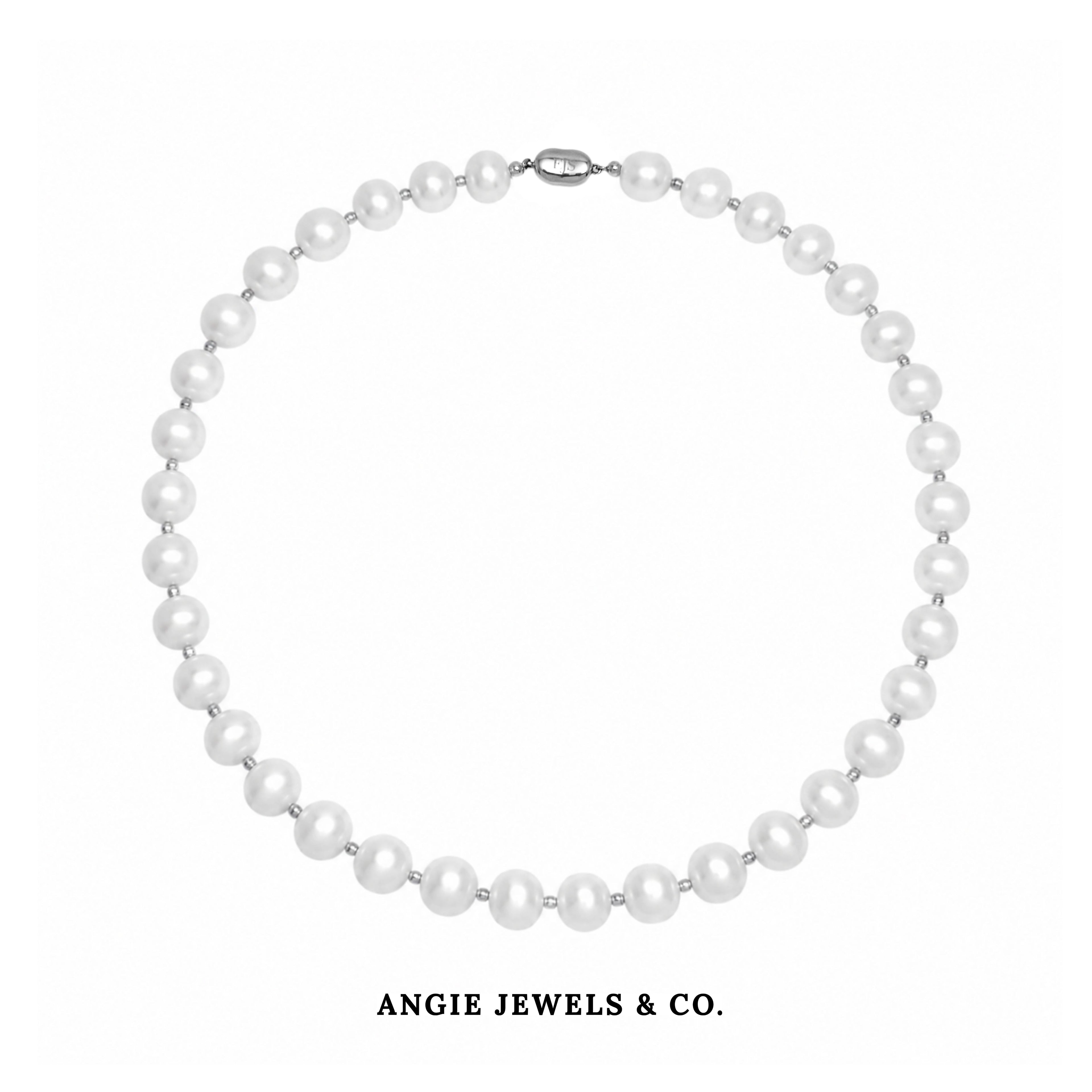 Natalie Freshwater Pearl Necklace