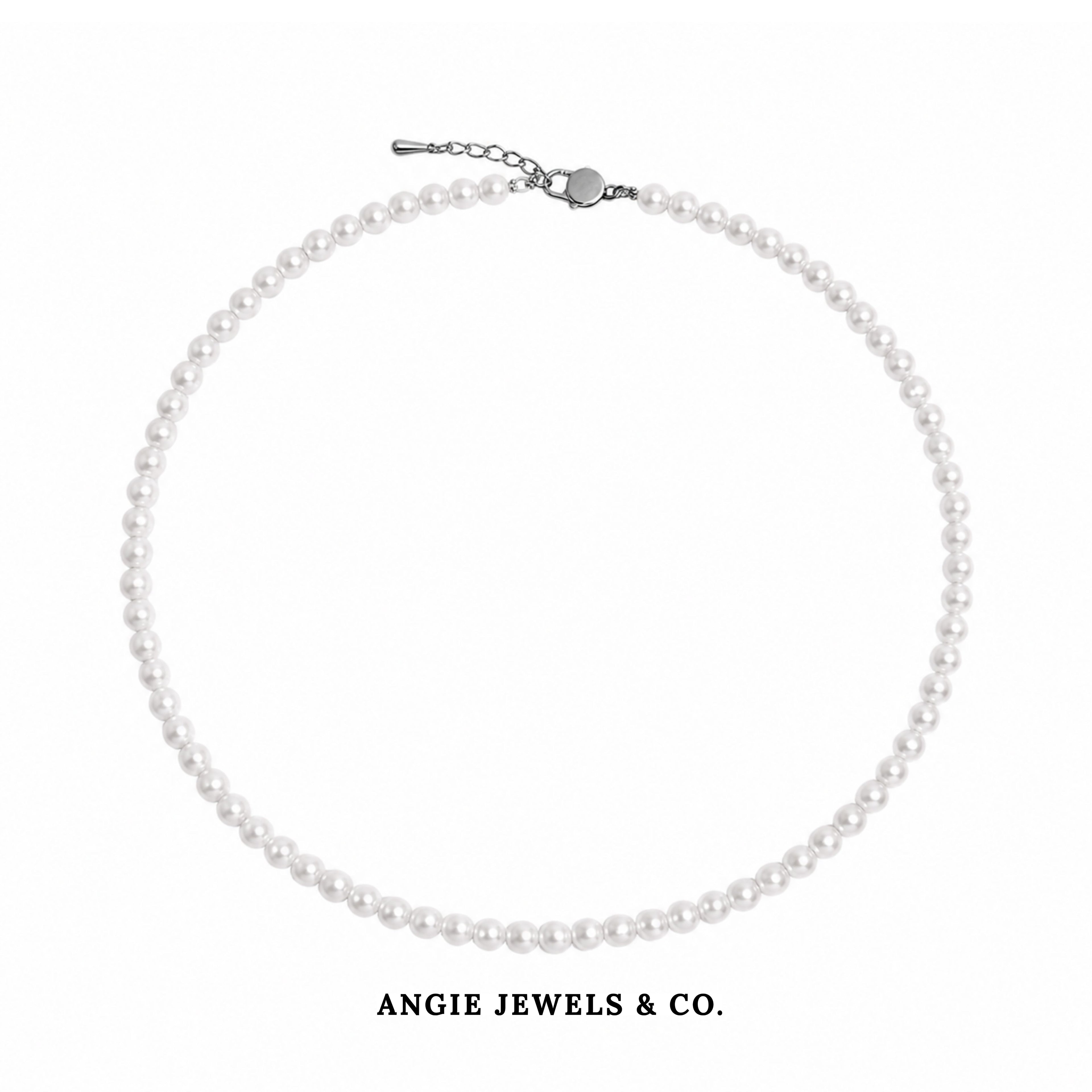 Petite Freshwater Pearl Neklace
