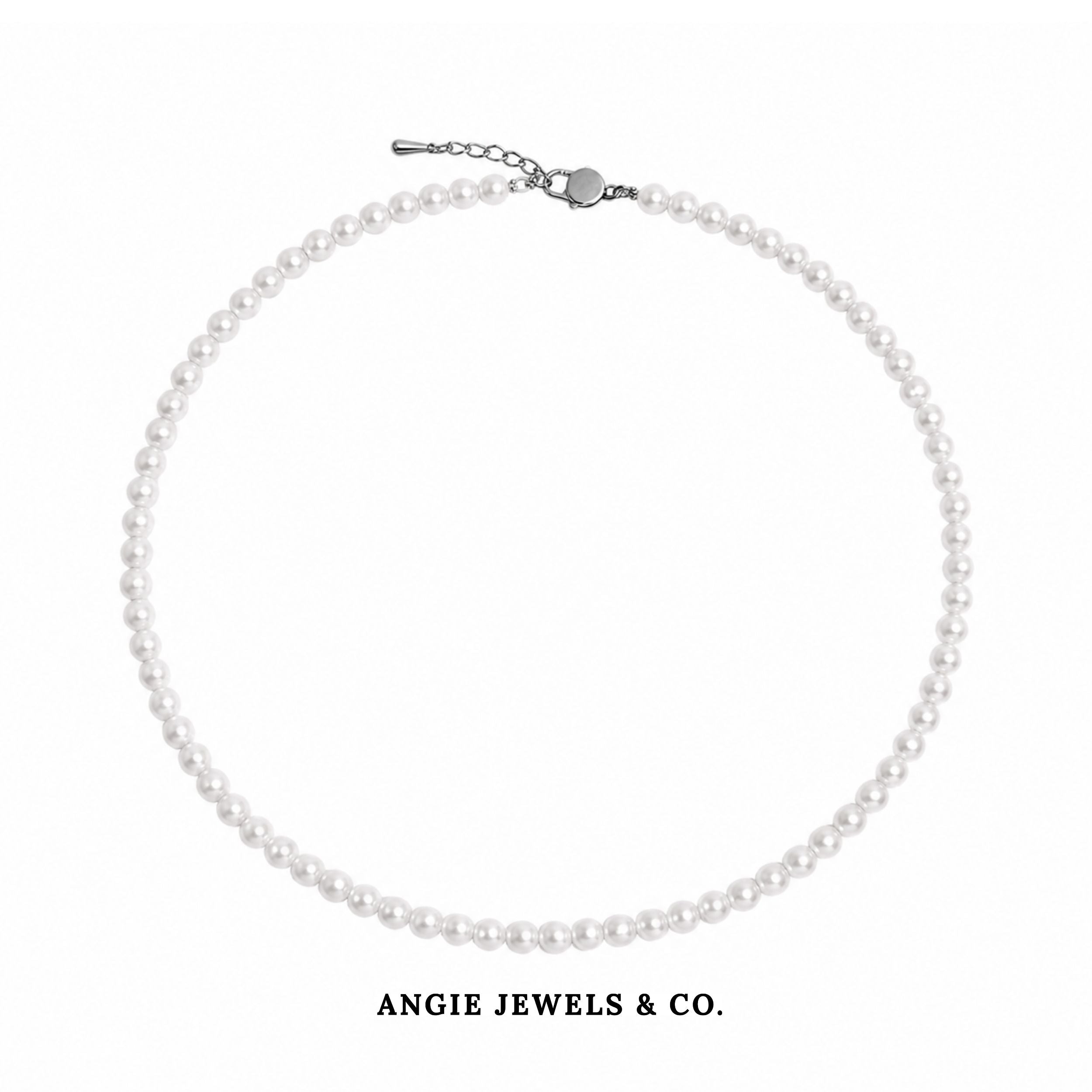 Petite Freshwater Pearl Neklace