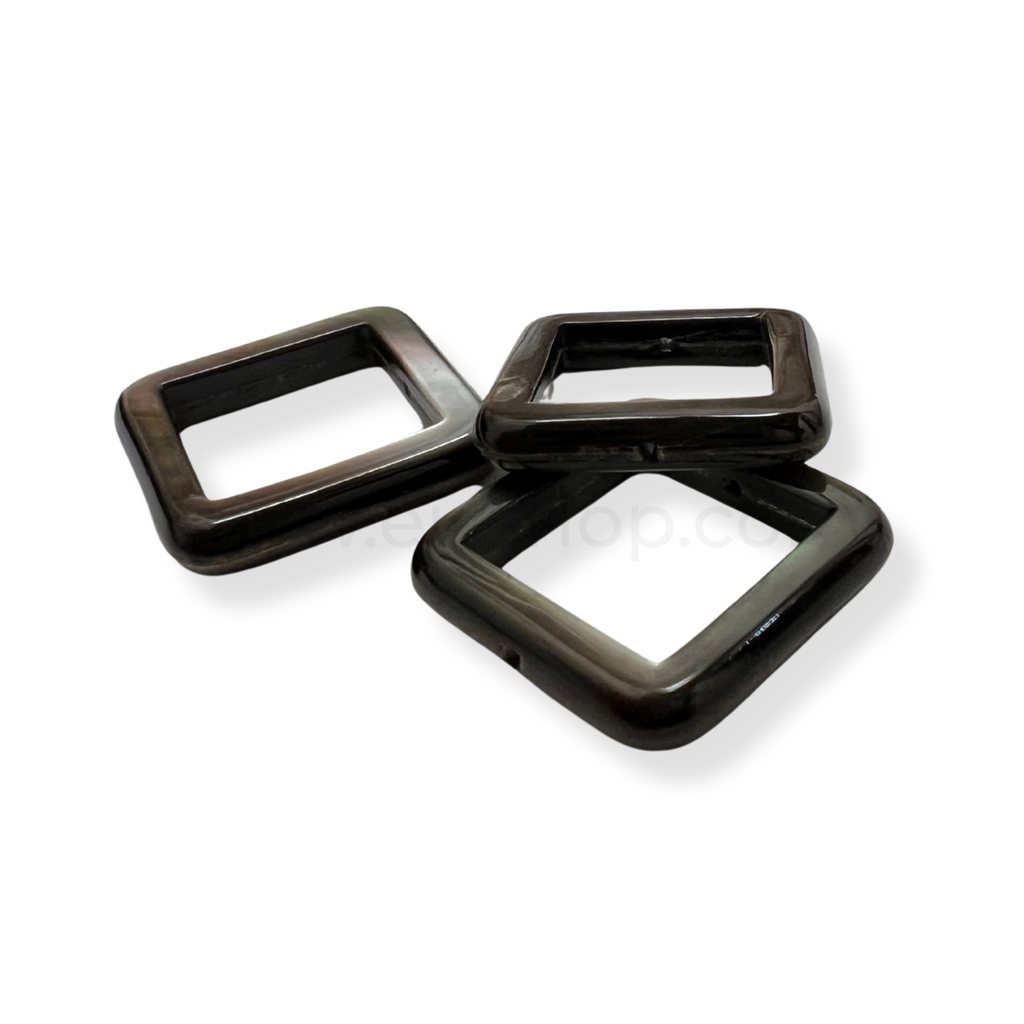 Puff Ring Square Shape Black Shell 18x18mm