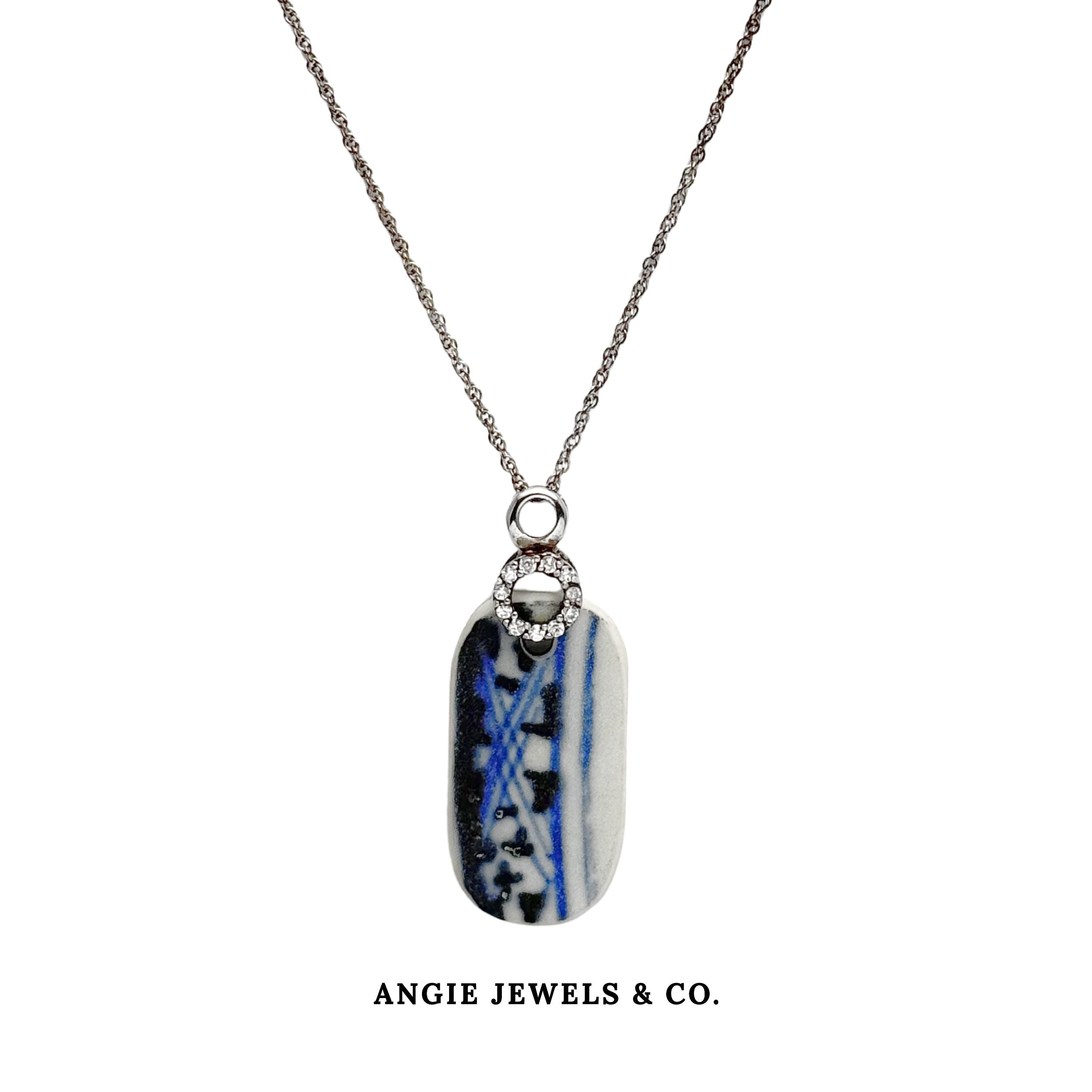 Riva Pendant Necklace