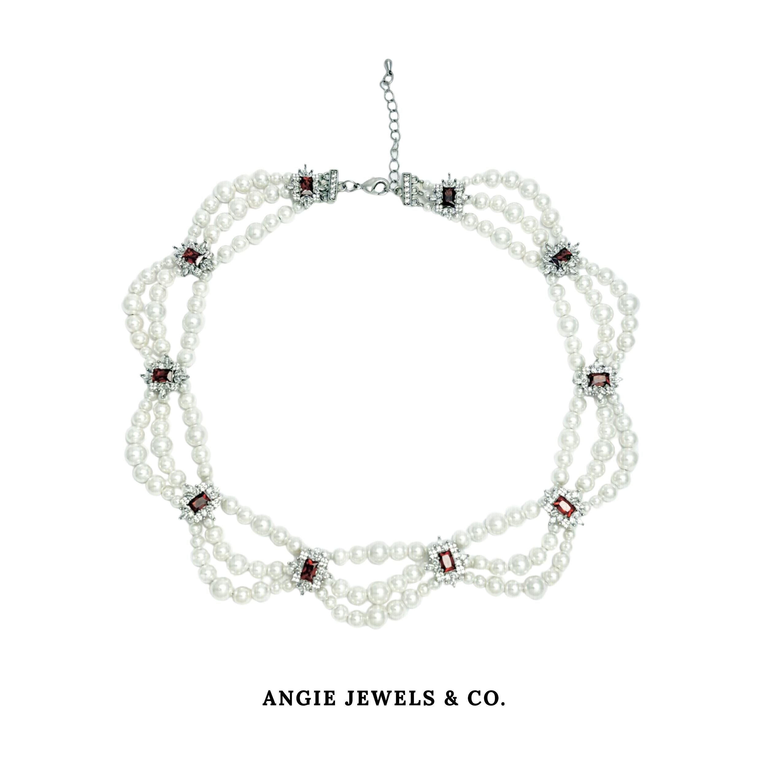 Scarlet Necklace in Silver Colour