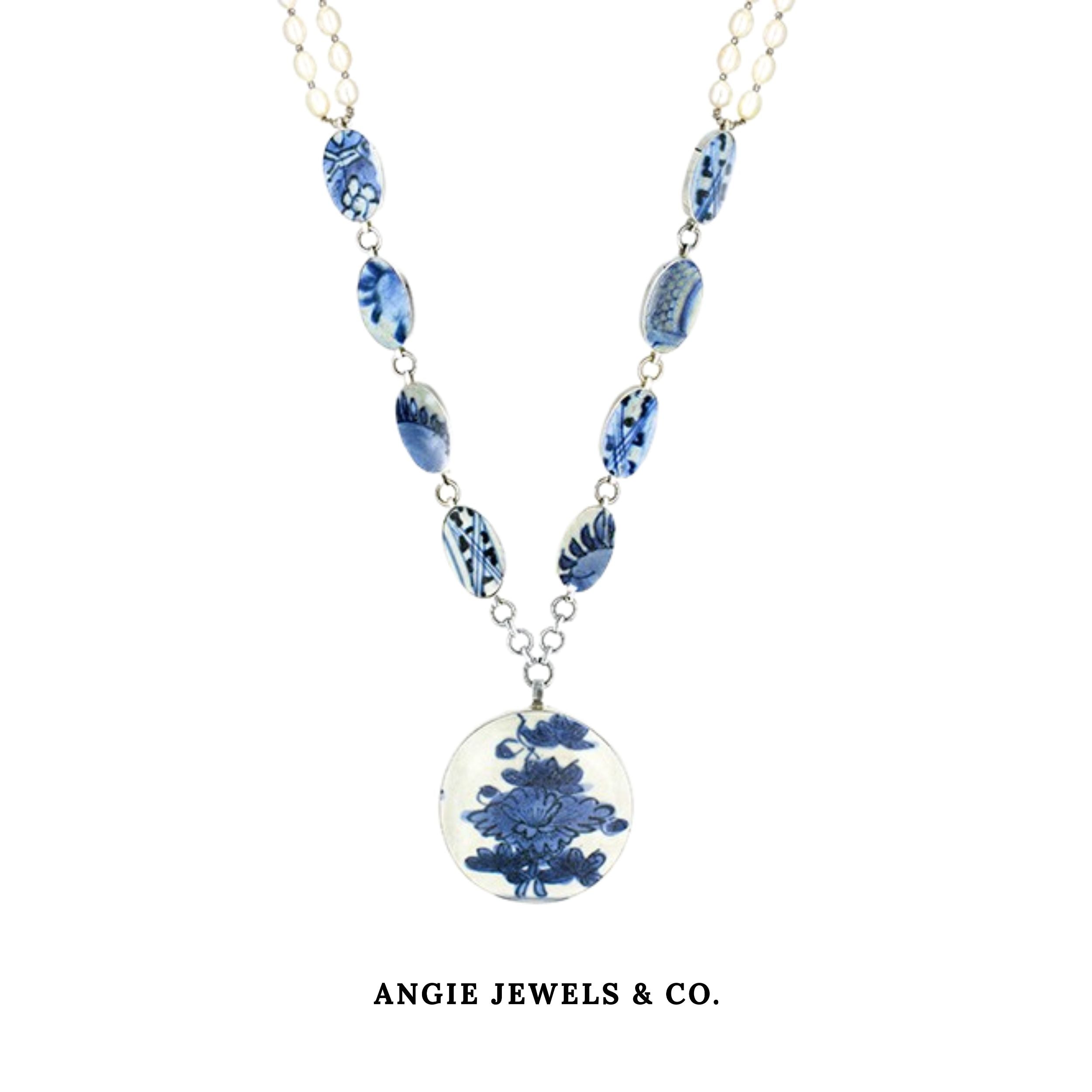 The Emerson Pendant Necklace