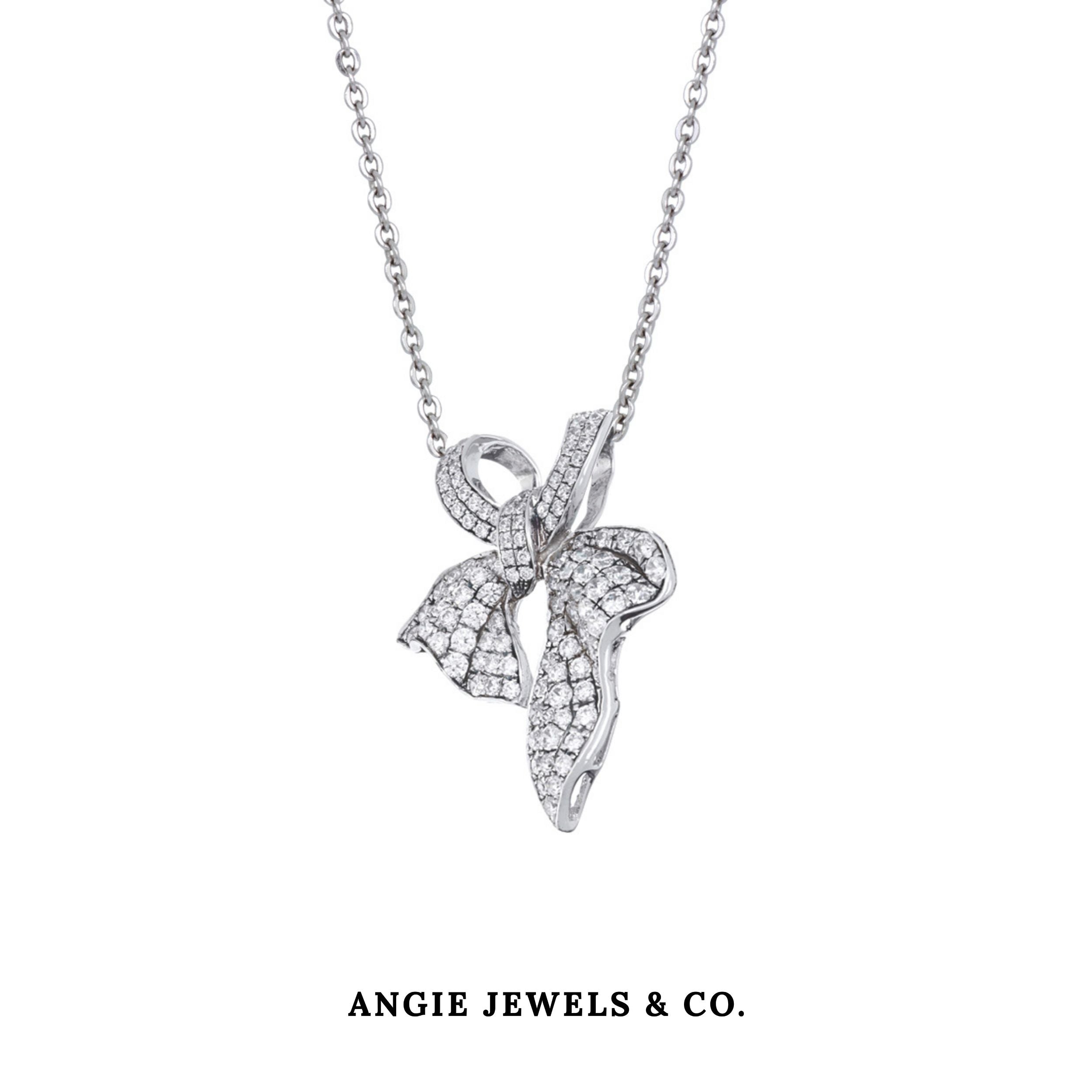 Twisting Ribbon Cubid Zirconia Pendant Necklace