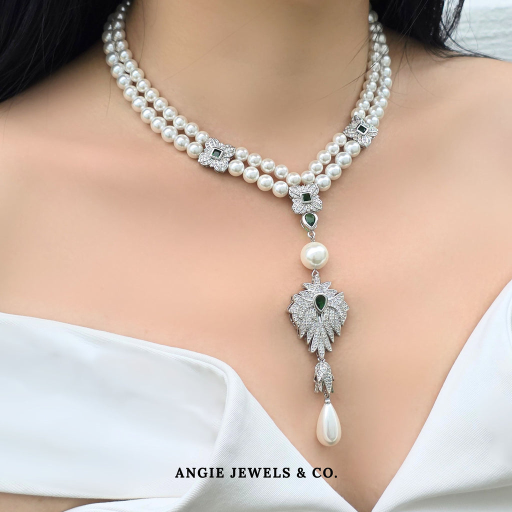Green Vintage Shell Pearl Necklace