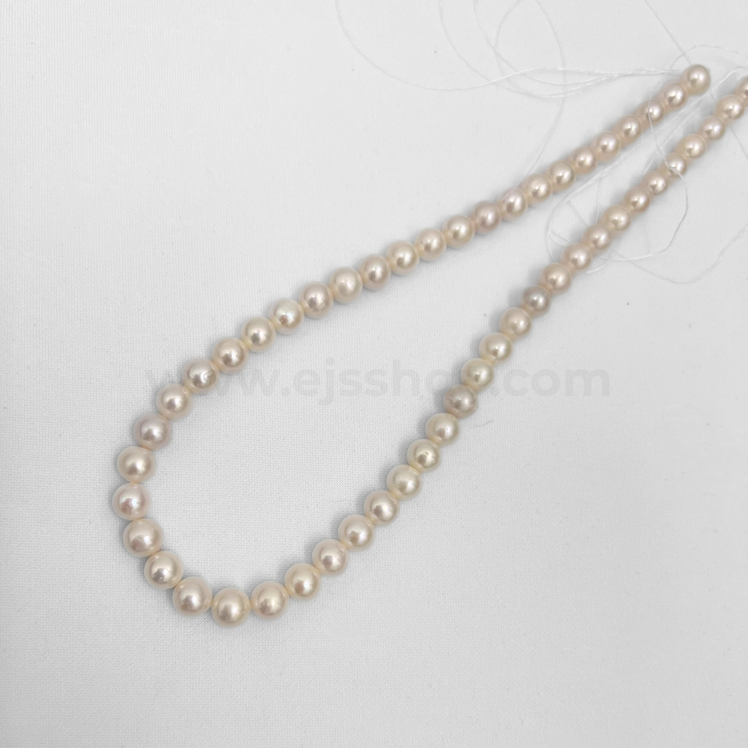 White Round 8mm - 9mm Grade AA Freshwater Pearls - 728