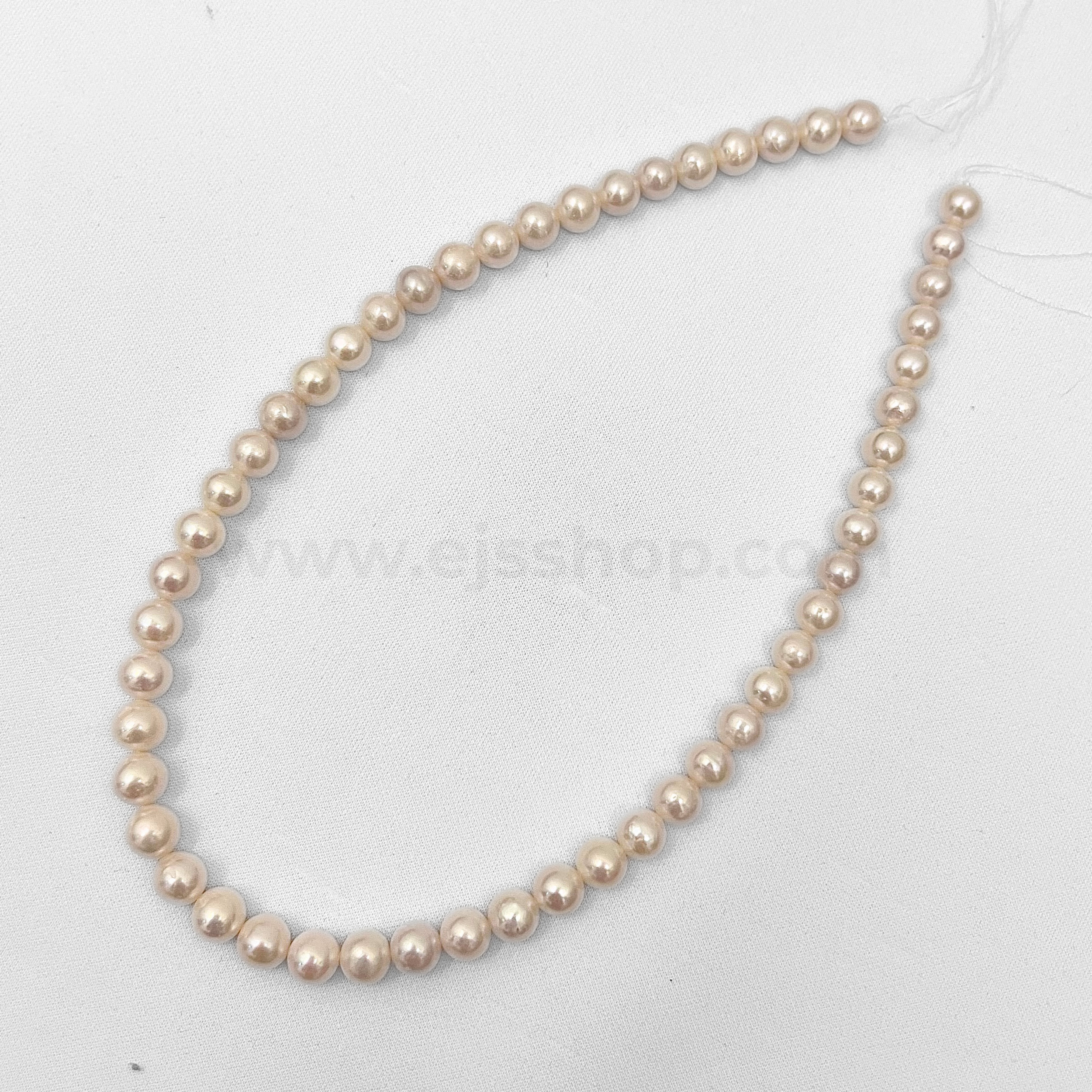 White Round 8mm - 9mm Grade AA Freshwater Pearls - 728