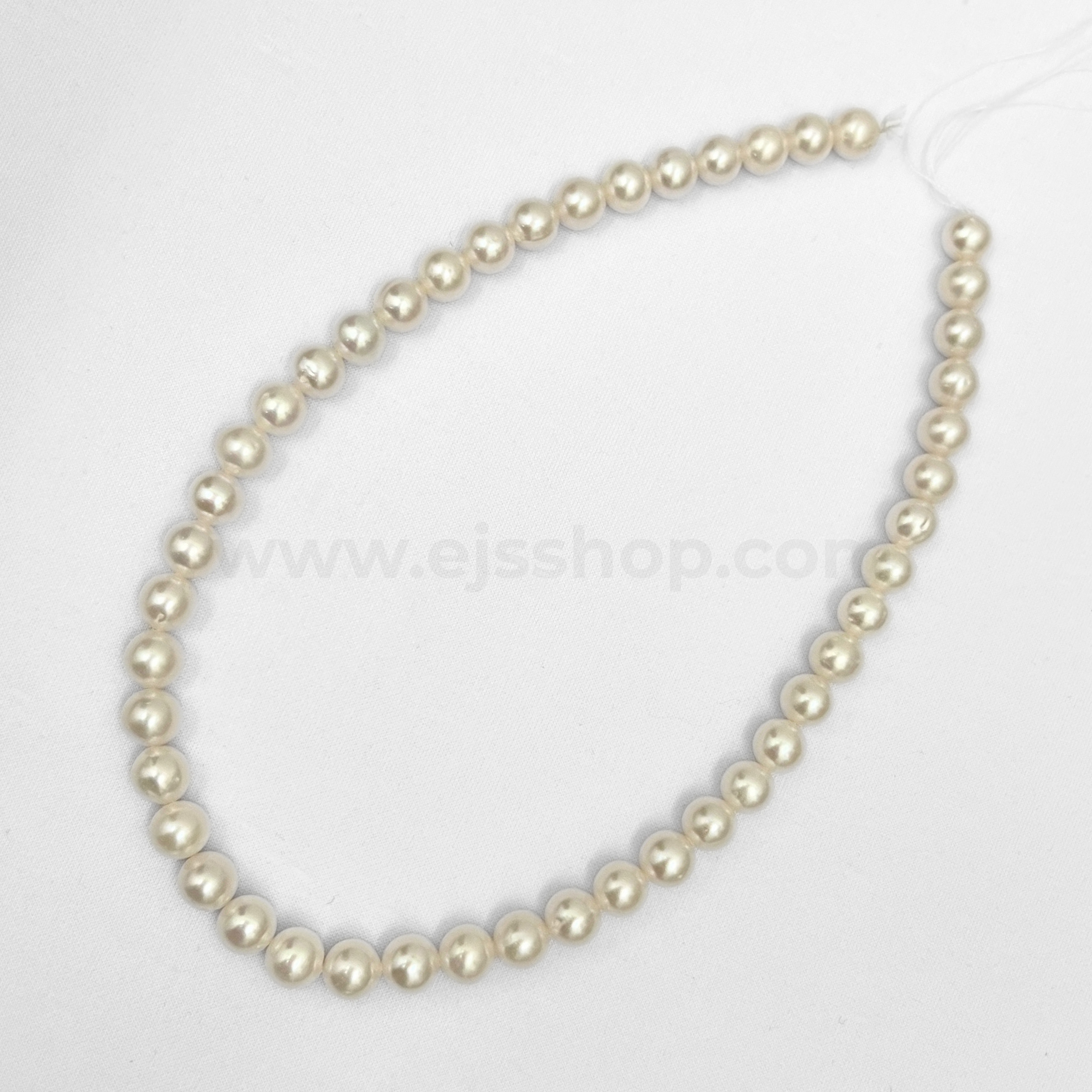 White Round 9mm - 10mm Grade AA Freshwater Pearls - 1000
