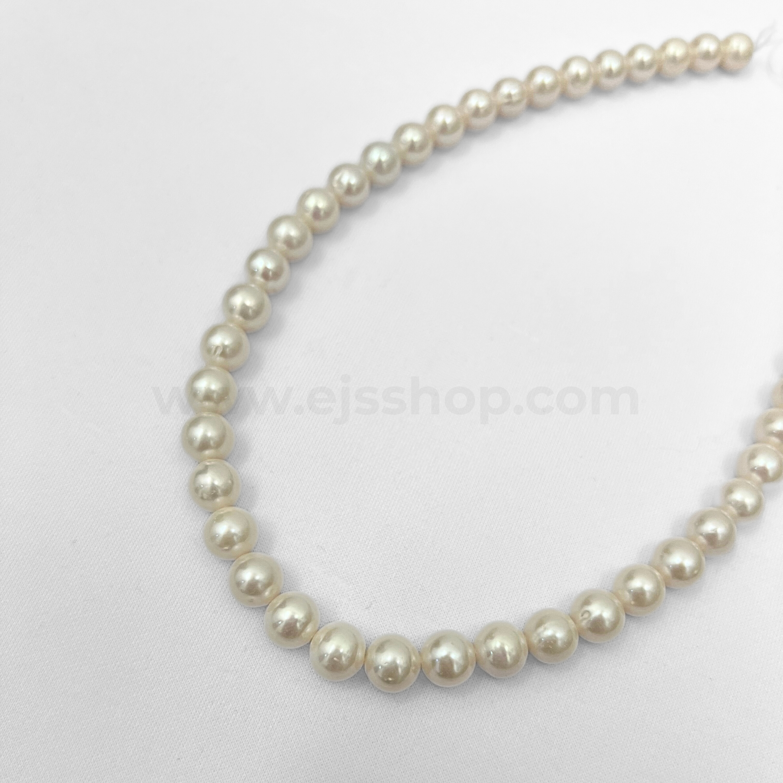 White Round 9mm - 10mm Grade AA Freshwater Pearls - 1000
