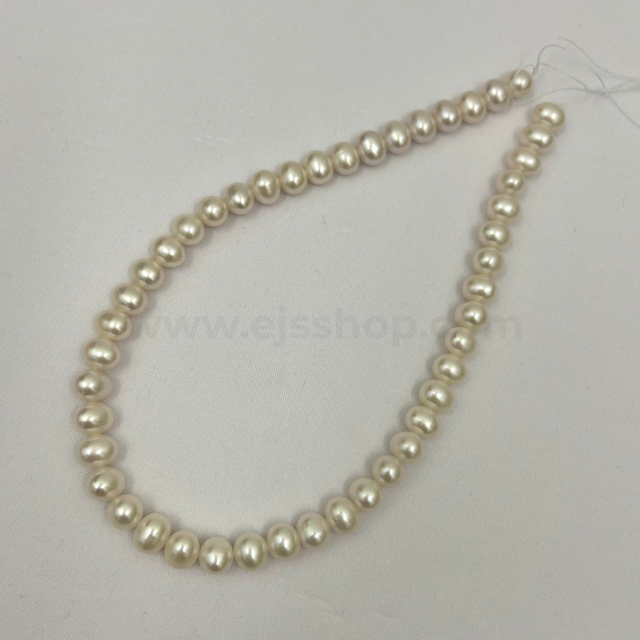 White Round 9mm - 10mm Grade AA Freshwater Pearls - 580