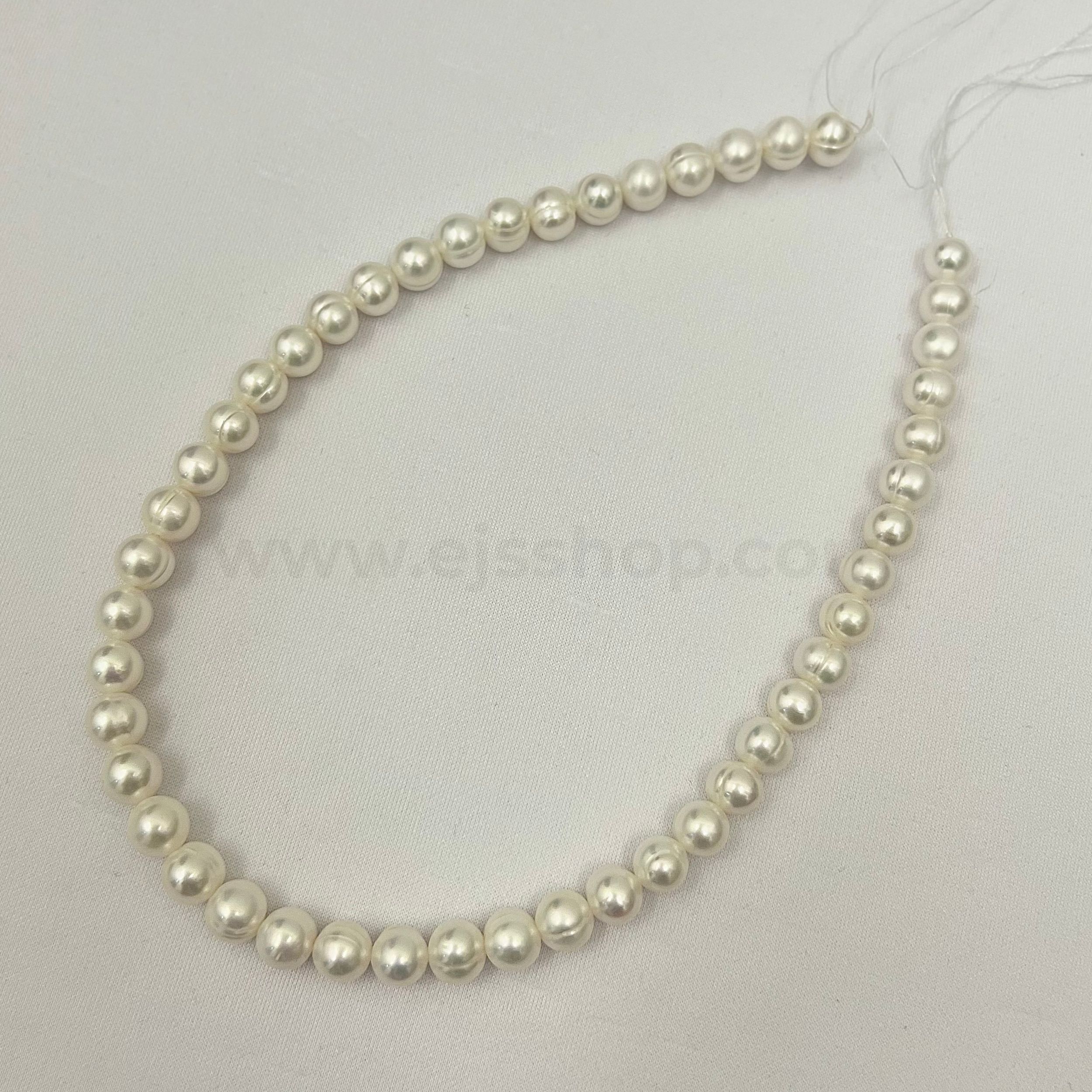 White Round 9mm - 10mm Grade A Freshwater Pearls - 398