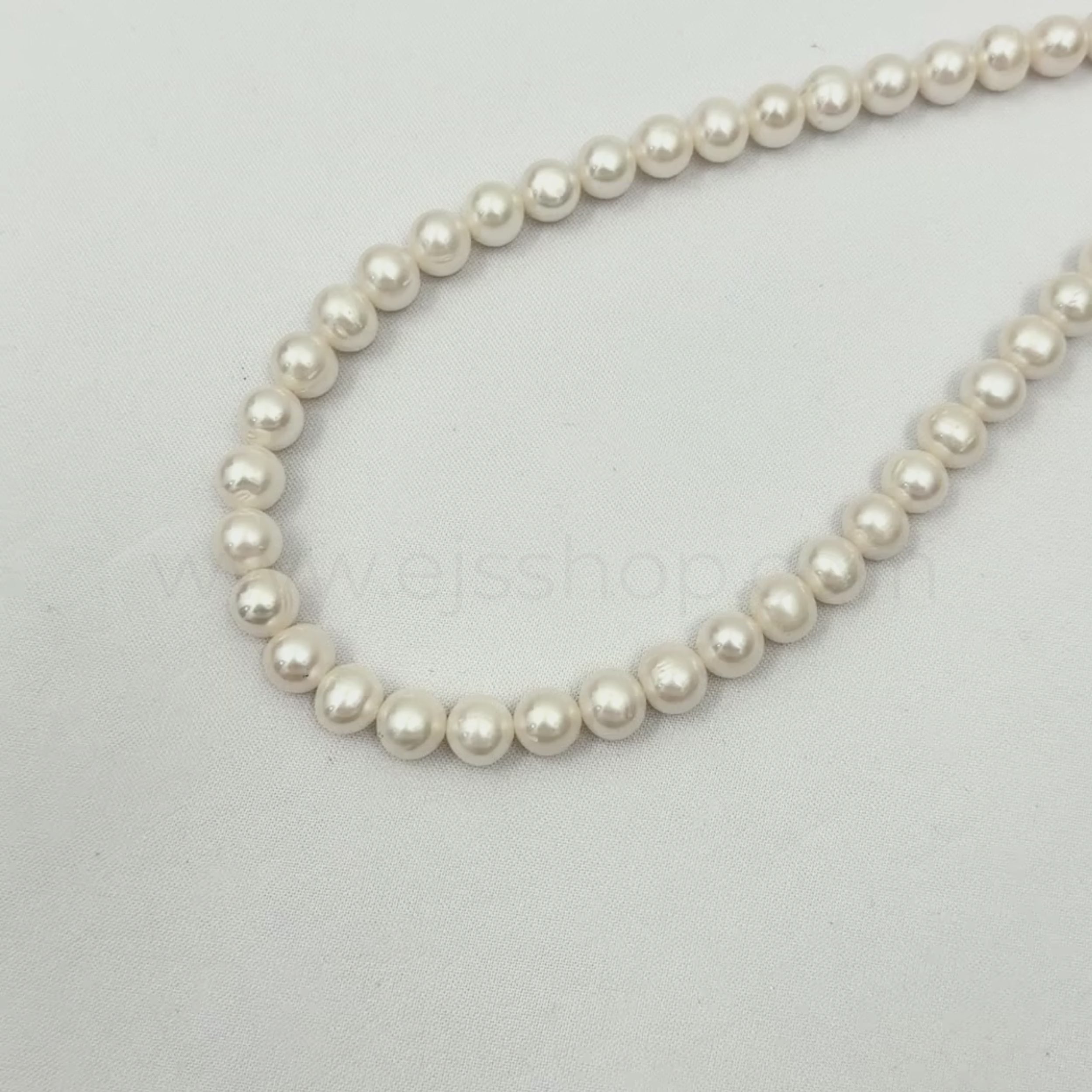 Round White 9.5mm - 11mm Grade A Freshwater Pearl