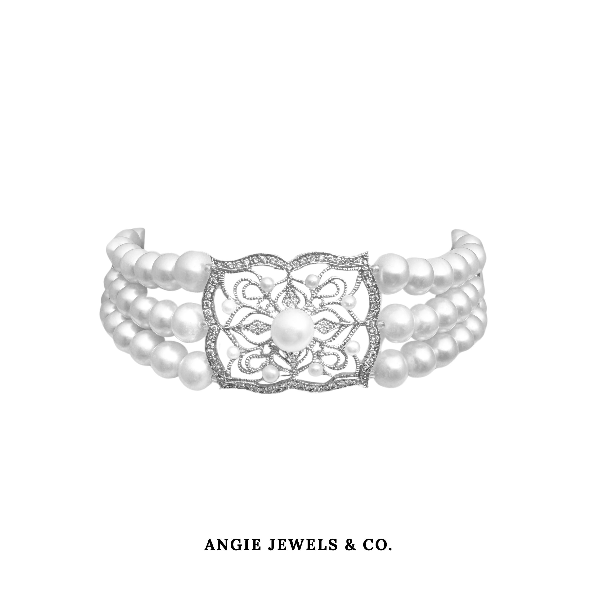 tri-fwp royal pearls Choker